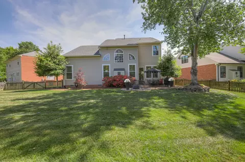 Exterior - 325 Devonshire Dr, Franklin, TN 37064 photo 6 of 14