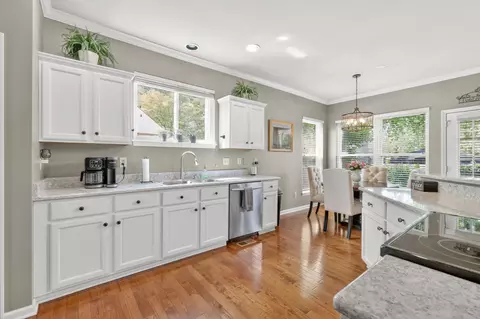 Kitchen - 325 Devonshire Dr, Franklin, TN 37064 photo 1 of 4
