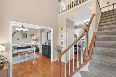 Entry Way - 325 Devonshire Dr, Franklin, TN 37064 photo 2 of 7