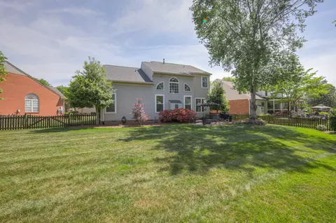 Exterior - 325 Devonshire Dr, Franklin, TN 37064 photo 8 of 14