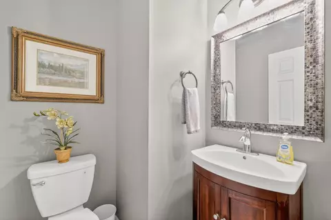 Bath - 325 Devonshire Dr, Franklin, TN 37064 photo 4 of 5
