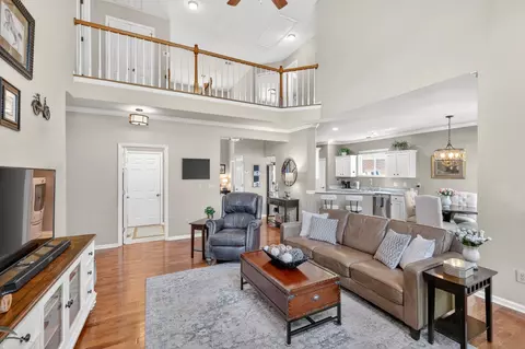 Living - 325 Devonshire Dr, Franklin, TN 37064 photo 3 of 3