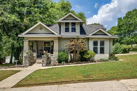 414 Cherokee Ave, Fayetteville, TN 37334