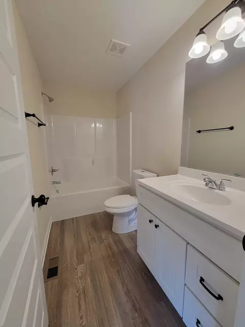 Bath - 62 Modena Pl, Decherd, TN 37324 photo 1 of 3