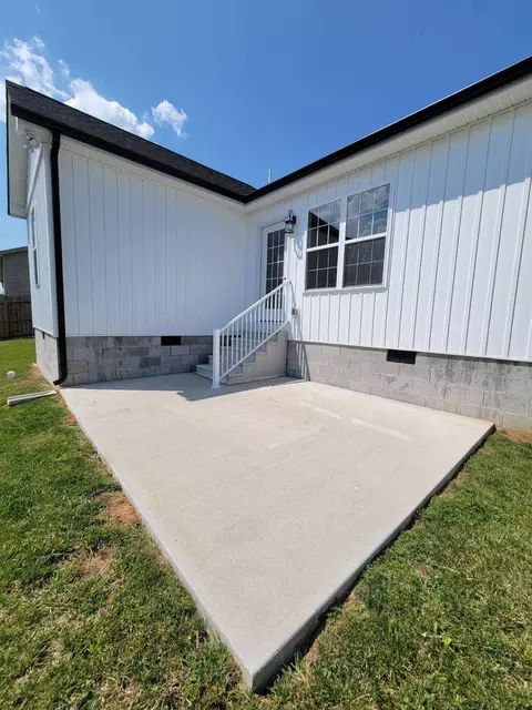 Exterior - 62 Modena Pl, Decherd, TN 37324 photo 7 of 9