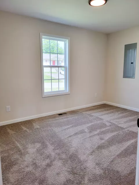 Bedroom - 62 Modena Pl, Decherd, TN 37324 photo 2 of 4