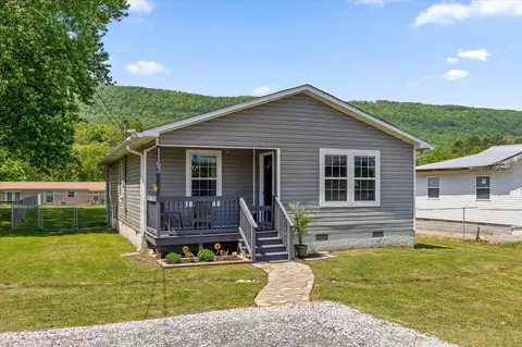 1163 N Main St, Whitwell, TN 37397