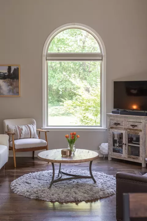 Living - 7113 Rusty Dr, Fairview, TN 37062 photo 2 of 8