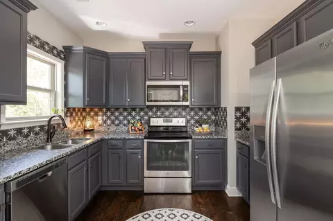 Kitchen - 7113 Rusty Dr, Fairview, TN 37062 photo 3 of 6