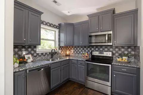 Kitchen - 7113 Rusty Dr, Fairview, TN 37062 photo 4 of 6