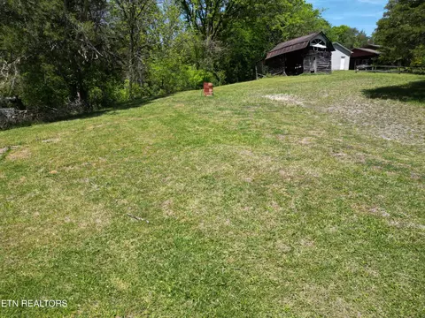 4915 E Raccoon Valley Dr, Knoxville, TN 37938