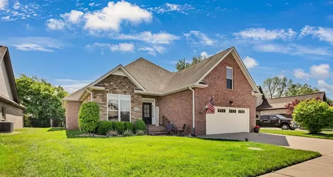 253 Dorchester Cir, Clarksville, TN 37043