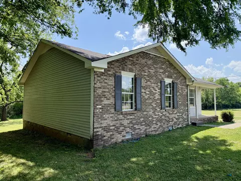 Exterior - 7548 Chadwick Dr, Murfreesboro, TN 37129 photo 2 of 3
