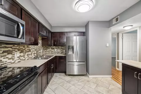 555 N Dupont Ave #D92, Madison, TN 37115