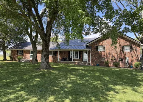566 Clarence Finney Rd, Hillsboro, TN 37342