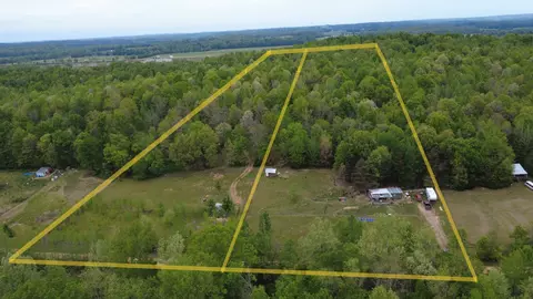 490 Early Bird Ln, Savannah, TN 38372