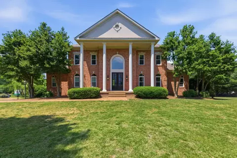 1016 Lexington Dr, Brentwood, TN 37027