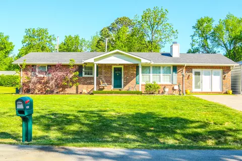 1235 Springdale Dr, Cookeville, TN 38501