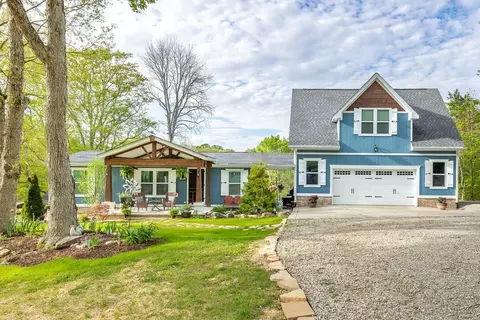 1890 Evergreen Rd, Thompsons Station, TN 37179