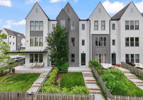 352 E Village Ln, Nashville, TN 37216