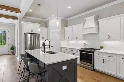 5744 Shelton Blvd, Murfreesboro, TN 37129