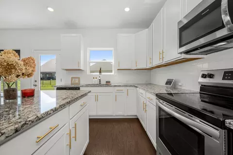 Kitchen - 3707 Lc Smith Dr, Murfreesboro, TN 37129 photo 4 of 4