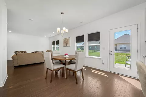 Dining - 3707 Lc Smith Dr, Murfreesboro, TN 37129 photo 2 of 2
