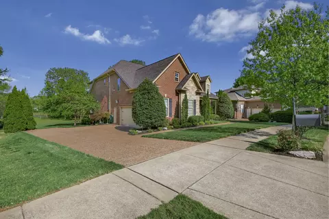 Exterior - 721 Springlake Dr, Franklin, TN 37064 photo 11 of 13