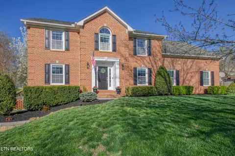 510 Maple Tree Dr, Knoxville, TN 37934