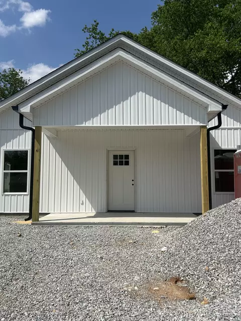 310 May St, Lawrenceburg, TN 38464