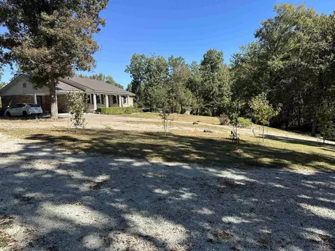 155 Lewter Rd, Crump, TN 38327