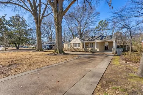 1027 Colonial Rd, Memphis, TN 38117