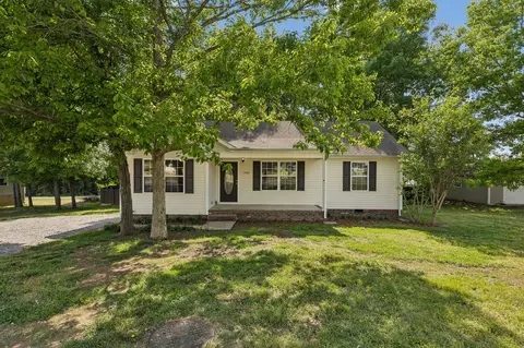 1504 Patrick Dr, Lewisburg, TN 37091