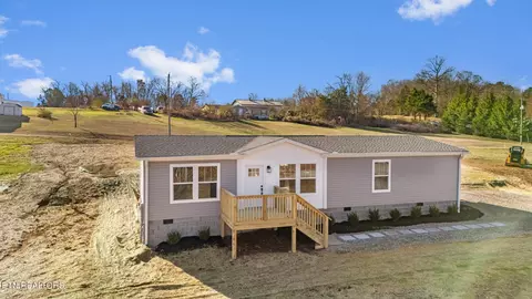 1535 W Wade Rd, Loudon, TN 37774