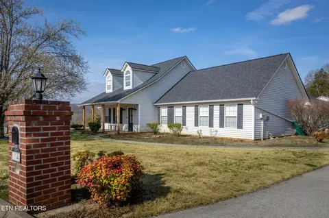 11344 Stonebriar Ln, Knoxville, TN 37932