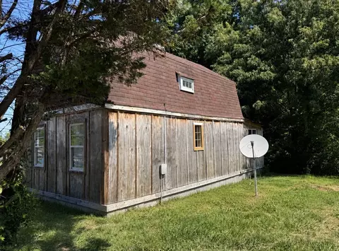 Exterior - 374 State Line Rd, Loretto, TN 38469 photo 3 of 4