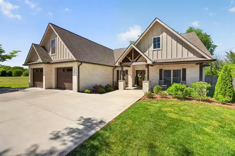 141 W Cemetery Rd, Cookeville, TN 38506