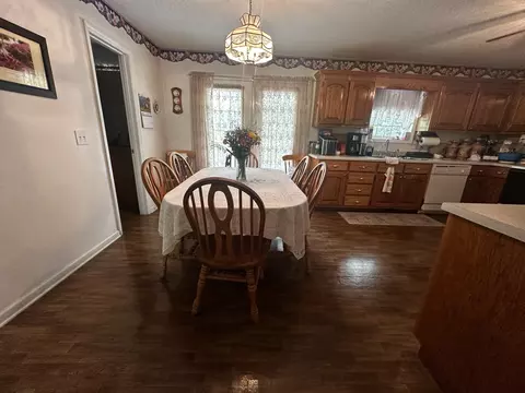 Dining - 91 Lambs Ferry Rd, Loretto, TN 38469 photo 2 of 2