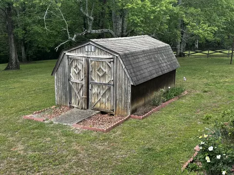 Exterior - 91 Lambs Ferry Rd, Loretto, TN 38469 photo 15 of 17