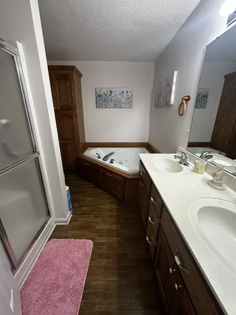 Bath - 91 Lambs Ferry Rd, Loretto, TN 38469 photo 1 of 2