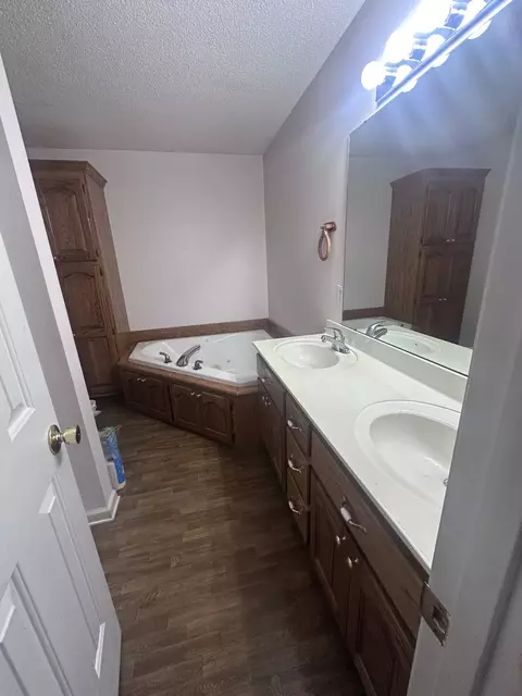 Bath - 91 Lambs Ferry Rd, Loretto, TN 38469 photo 1 of 2