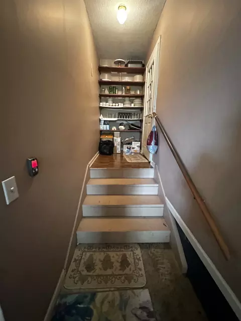 Entry Way - 91 Lambs Ferry Rd, Loretto, TN 38469 photo 1 of 1