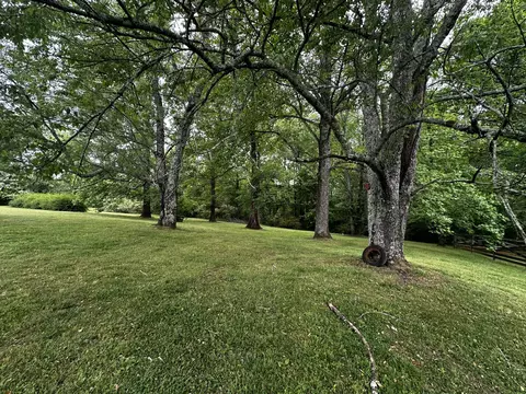 Exterior - 91 Lambs Ferry Rd, Loretto, TN 38469 photo 10 of 17