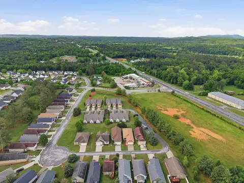 View/Area - 124 Fieldstone Cmns, Rock Spring, GA 30739 photo 1 of 2