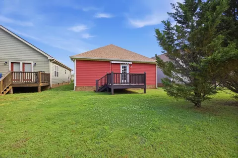 Exterior - 124 Fieldstone Cmns, Rock Spring, GA 30739 photo 10 of 12
