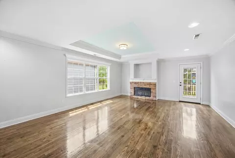 Living - 124 Fieldstone Cmns, Rock Spring, GA 30739 photo 2 of 7