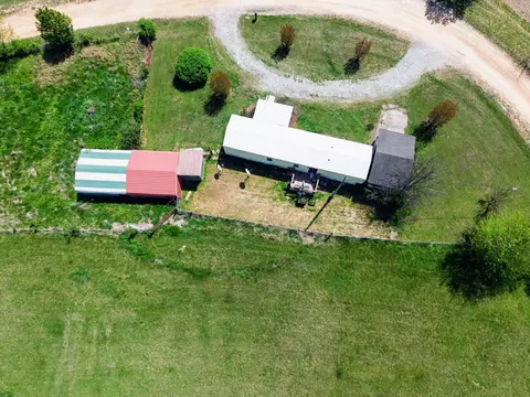 123 E Richview Rd, Cumberland City, TN 37050