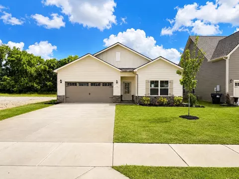 5735 Shoreline Dr, Murfreesboro, TN 37128