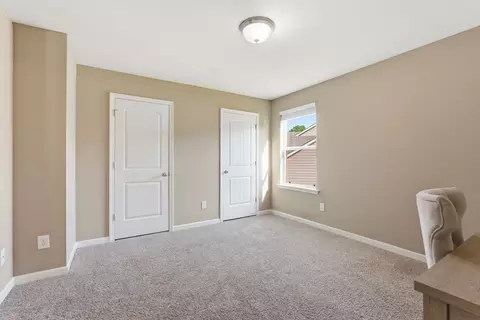 Bedroom - 4020 Commons Dr, Spring Hill, TN 37174 photo 9 of 10