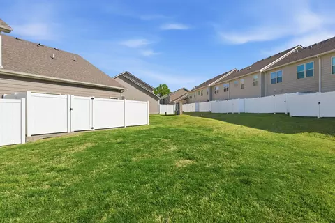 Exterior - 4020 Commons Dr, Spring Hill, TN 37174 photo 6 of 9